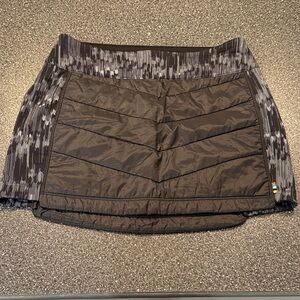 Smartwool Black Quilted Mini Skirt with Patterned Side Panels - size Small